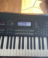 YAMAHA MOX8 88-Key(Full Weighted) Synthesizer Mint Condition