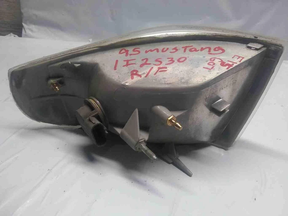 Ford Mustang 1994-1998 intermitente delantero derecho pasajero derecho OEM Foto 4 de 4