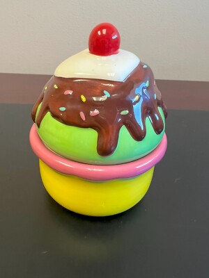 Boston Warehouse Trading Corp. Ceramic Ice Cream Sugar Bowl