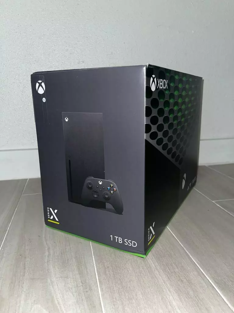 Xbox Series X (Certified Refurbished) 889842640724