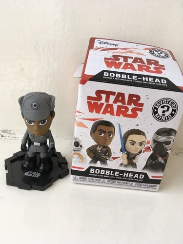Funko: LF Pop Big Pin Star Wars: Finn