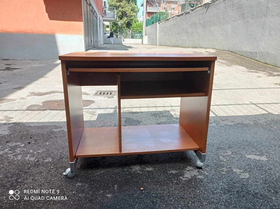 Scrivania porta computer - Immagine 4 di 4