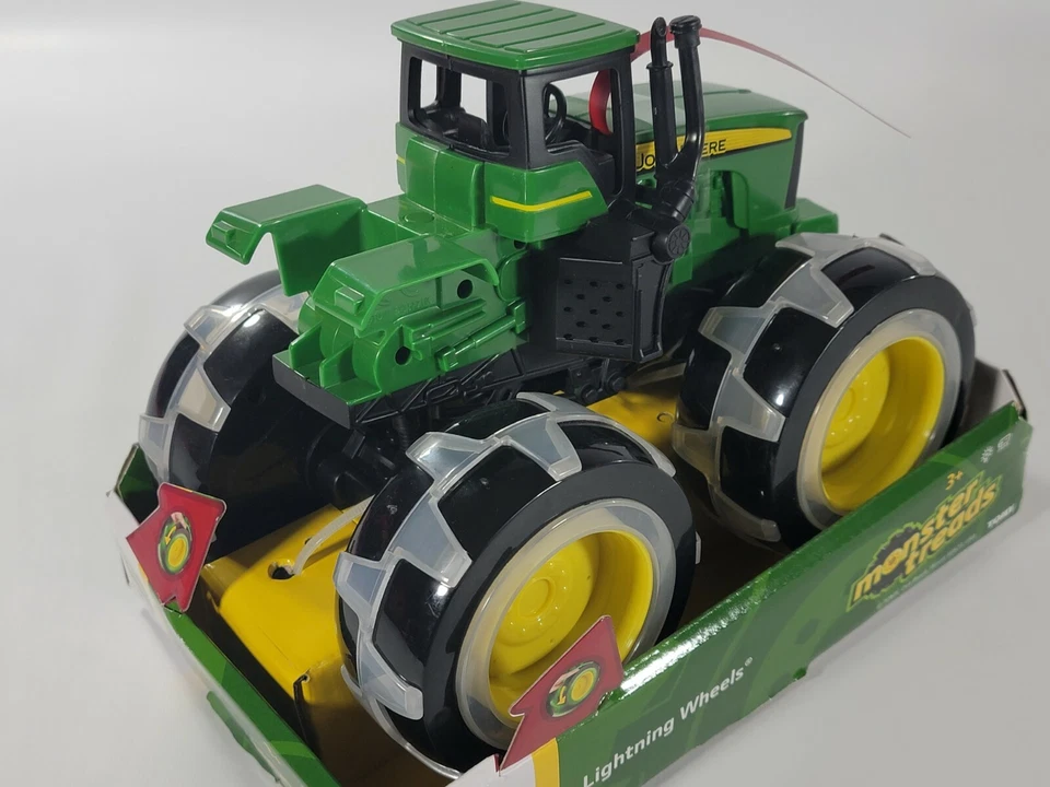 NIB TOMY John Deere Monster Treads Lightning Wheels Tractor Green Lights LP53324 - Image 3 of 4