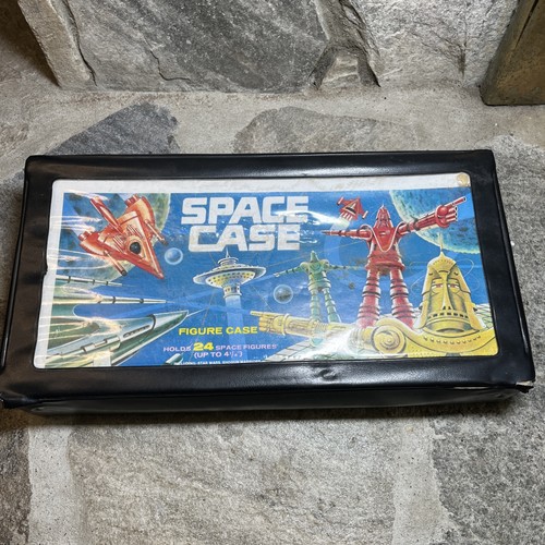 Space Case Carrying Case for 24 Action Figures 4in Random Star Wars And GI joes