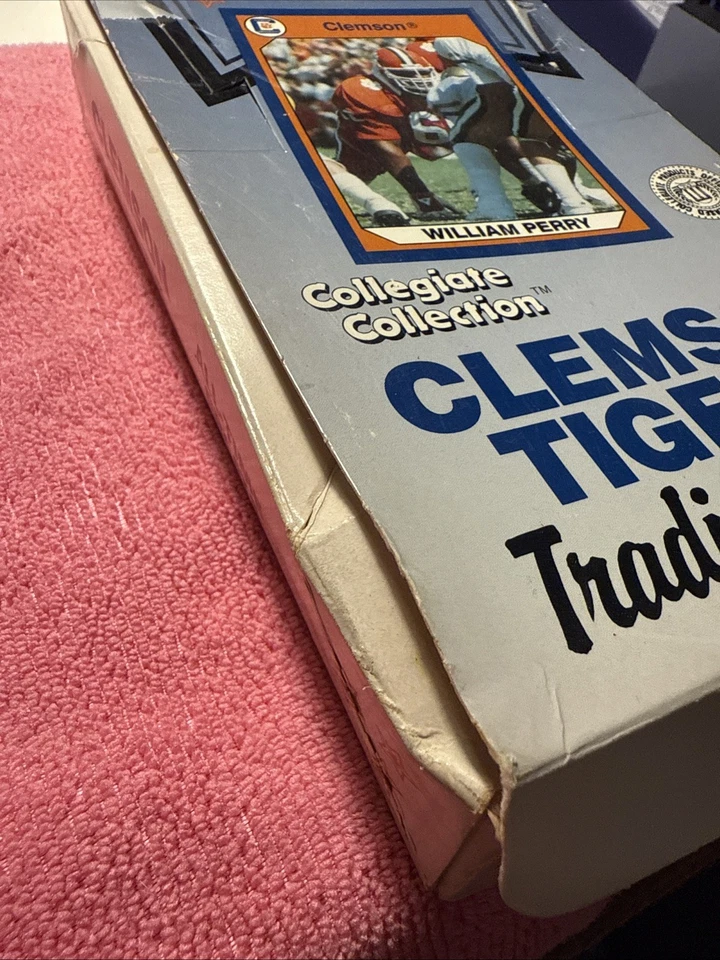 1990 Collegiate Collection Clemson Tigers Box 31 Packs Of 8 Player Cards - Image 2 of 4