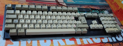 Commodore Amiga 500 Keyboard/Tastatur works (with cords) 16-bit 1 key mis 240526