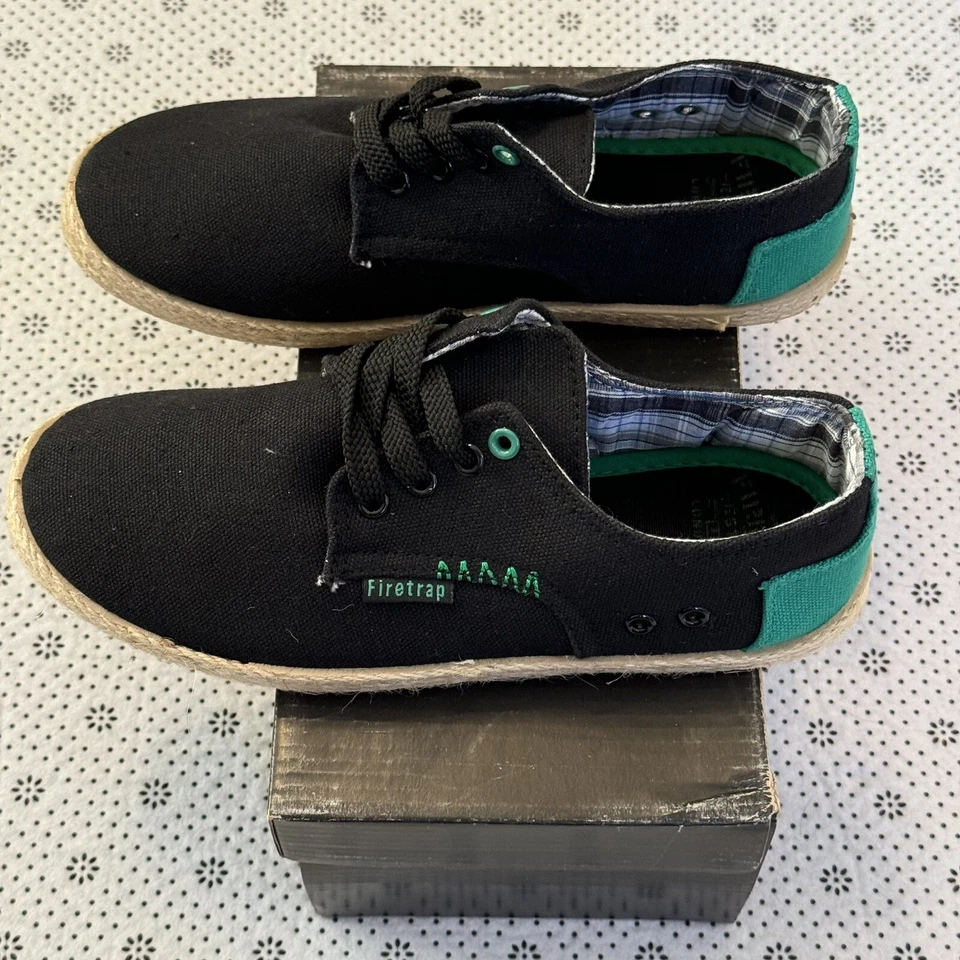 Zapatos planos con cordones Firetrap Attack de lona con cubierta de bomba Reino Unido 4 UE 37 negros Foto 4 de 4