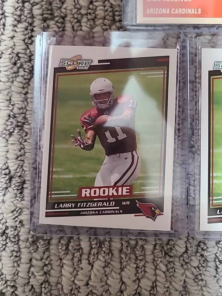 3 Larry Fitzgerald (RC) Lot 2004 Fleer Tradition #332 -2 Score 373  - Image 3 of 4