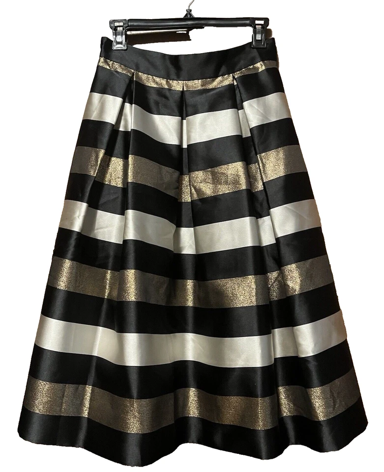 Falda acampanada completa a rayas negras dorada metálica Eliza J talla 4 para mujer $178 Foto 3 de 4