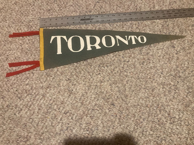 VINTAGE Toronto ONT. ONTARIO Canada SOUVENIR Flag BANNER Pennant - FAST SHIPPER
