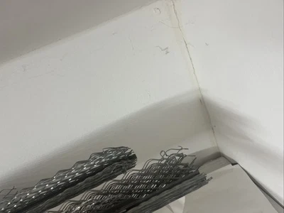 26. Galvanized Metal Mesh Render Corner Bead 2.4M x 4.5cm x 4.5cm RRP £80 - Image 1 of 3