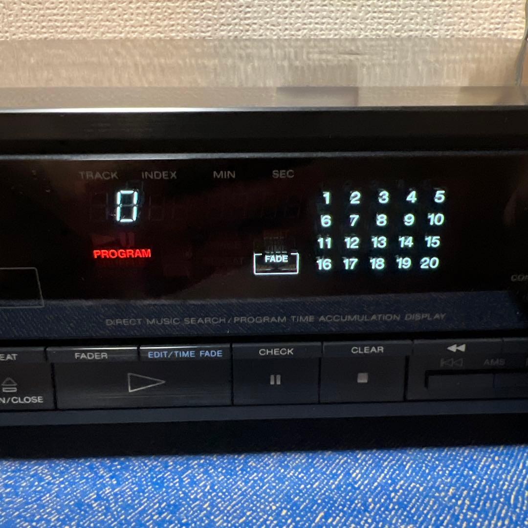 SONY CDP-770 COMPACT DISC PLAYER DUAL D/A CONVERTER SYSTEM 100V 50