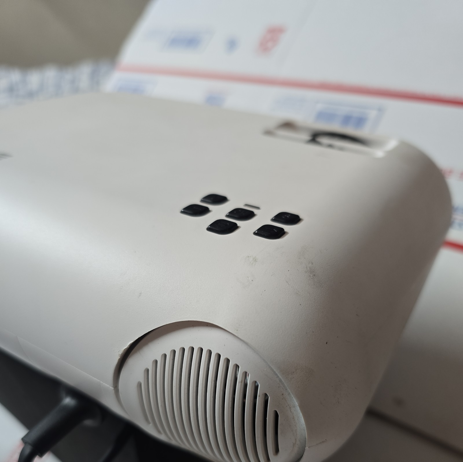 Mini Projector, GooDee W18 WiFi Movie Projector with Synchronize Smartphone Scre