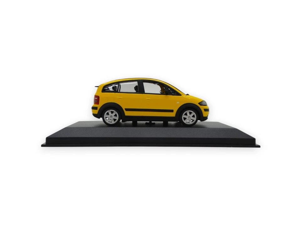 Audi A2 Modellino Auto Miniatura 1:43 Imolagelb - Immagine 4 di 4