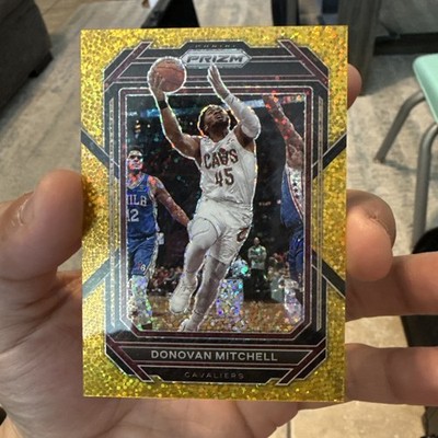 2022-2023 Panini Prizm Gold Sparkle Glitter /24 Donovan Mitchell 