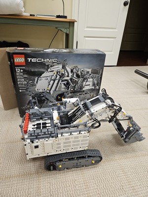 LEGO TECHNIC: Liebherr R 9800 Excavator (42100)
