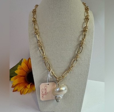 Camila Coelho Gold Tone Statement Necklace with Natural Conch Shell Pendant nwt