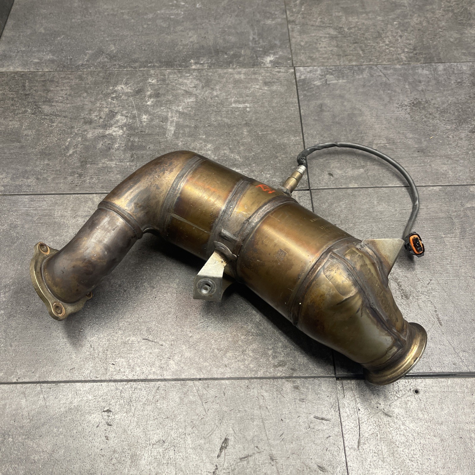 OEM 2015 - 2018 PORSCHE MACAN 3.0L  EXHAUST MANIFOLD DOWN PIPE 95B254350
