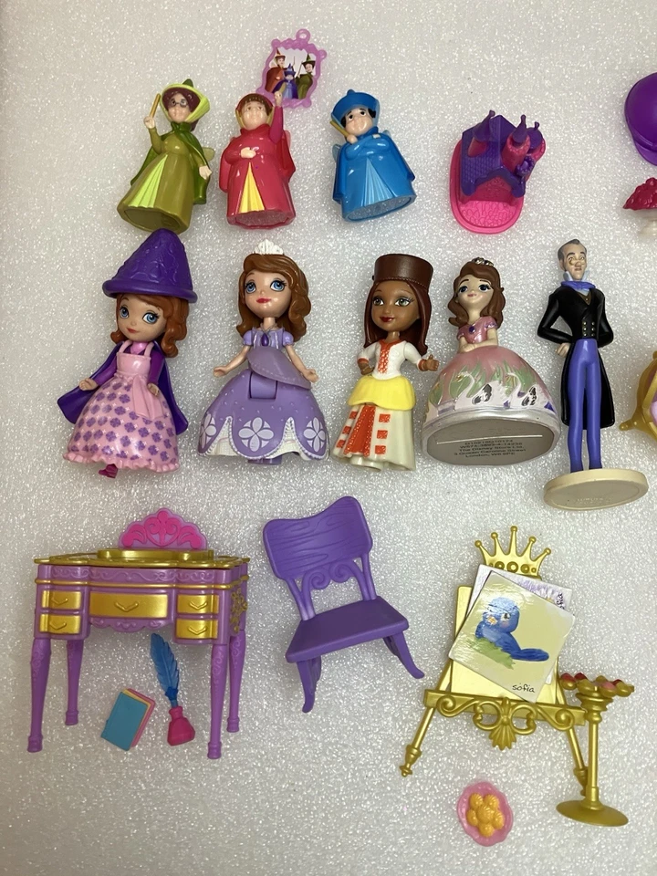 Huge Lot 60 + Pcs Disney Princess Sofia the First Sophia Figure Doll Accessories - Image 2 of 4