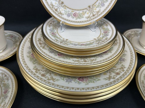 Lenox Castle Garden ~(Set of 4)~5 Pc Place Setting~1st Quality~20 Piece~USA - Picture 4 of 9