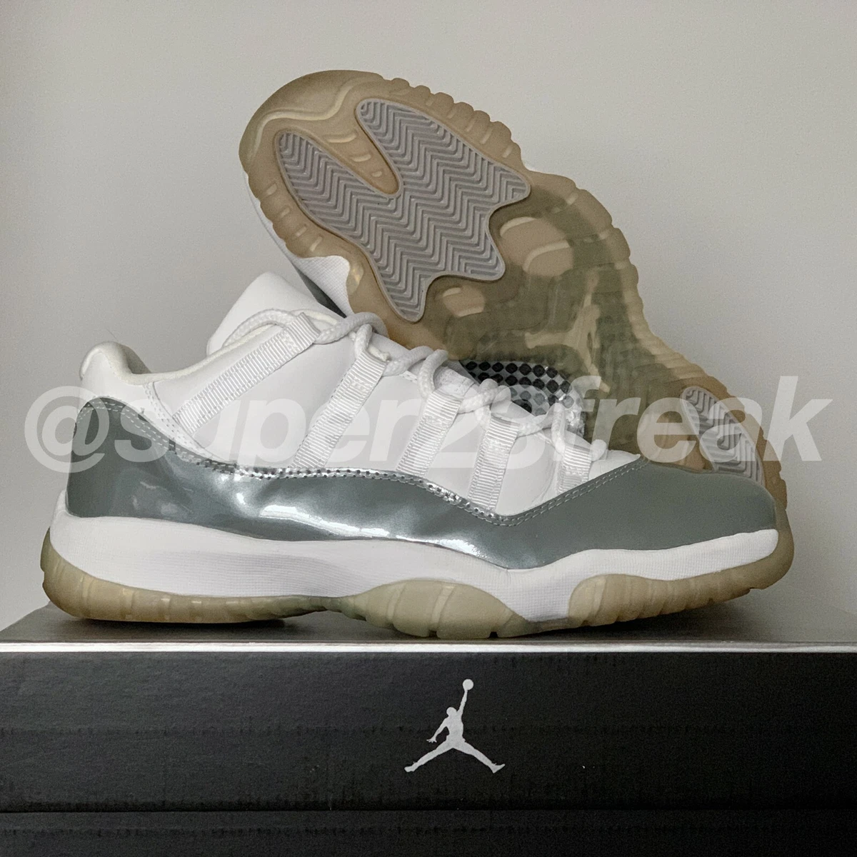 Jordan 11 Retro 2001 Low Metallic W for sale | eBay
