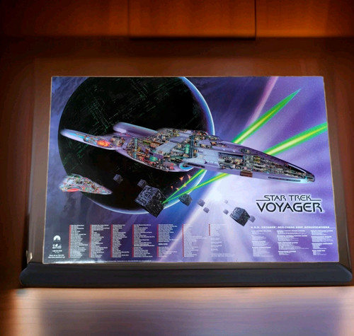 Star Trek Voyager U.S.S. Voyager NCC-74656 Ship Specs Poster 24x36 EX/NM