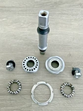 SUGINO BOTTOM BRACKET ITALIAN THREADING 70-114 MM