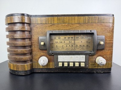Old Antique Wood 1940's Model Zenith Vintage Tube Short Wave Radio W/Black Dial