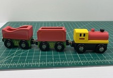 Melissa  Doug Farm Train Set Wooden Toy Engine Car Caboose Magnetic