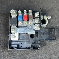 2003-2008 MASERATI QUATTROPORTE Battery Power Terminal Fuse Box OEM