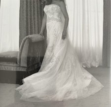 REEM ACRA NEW YORK Ivory Beaded And Lace Strapless Formal Wedding Dress Size 8