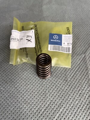 Mercedes-Benz A6110530220 OM611 Engine Valve Spring Exhaust 