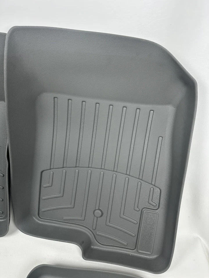 Серые передние и задние напольные коврики Dodge Caliber WeatherTech (4) - Изображение 4 из 4
