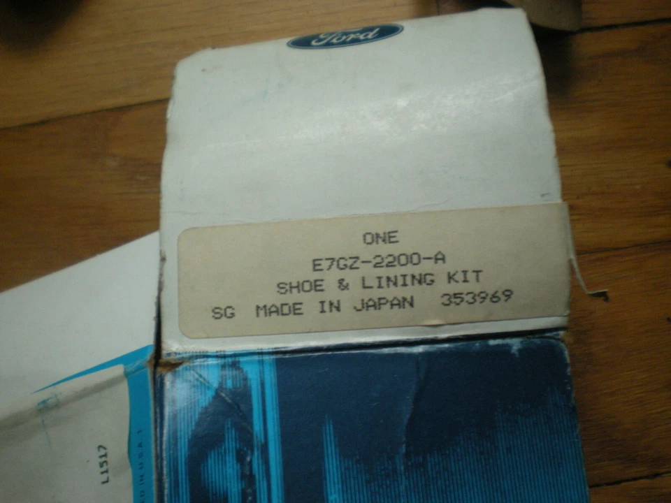 NOS 1987 - 1989 Mercury Tracer 后刹车鞋垫衬里套件 E7GZ-2200-A — 第 2/2 张图片