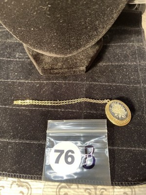 Vintage Picture Locket With Broken Chain