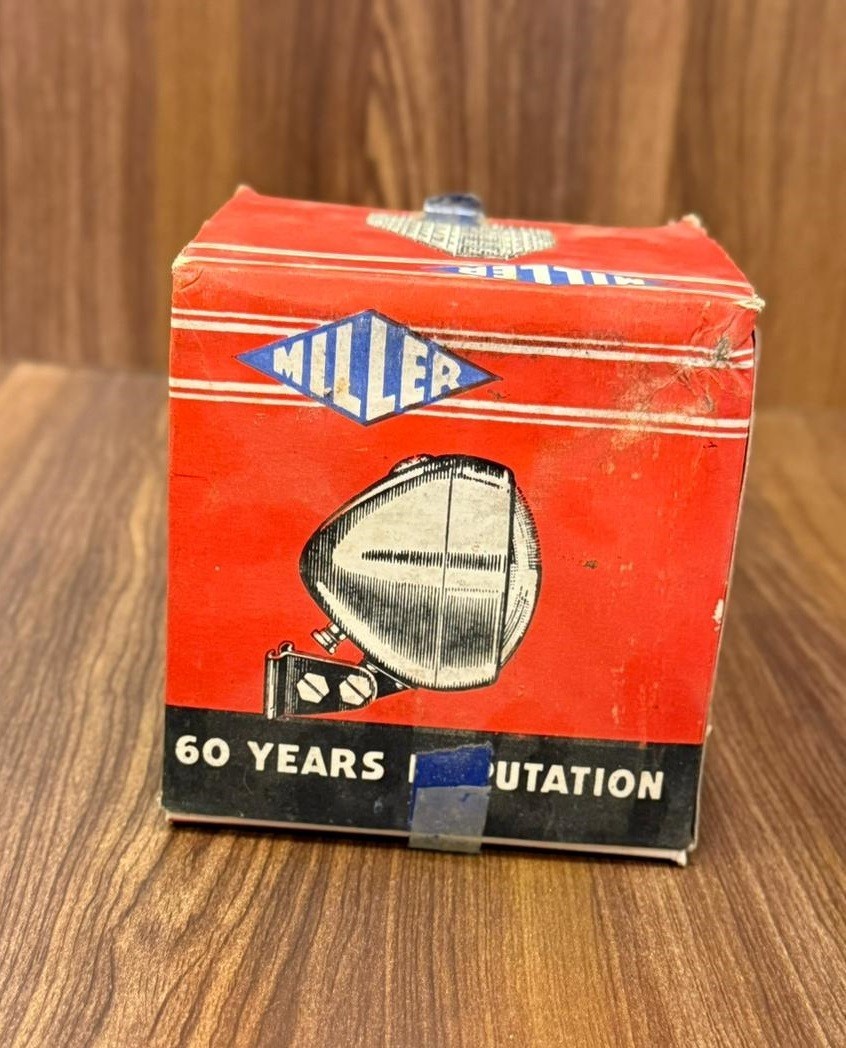 GENUINE VINTAGE MINT CONDITON 1930s MILLER Bicycle Headlight PRE-WAR 8 cm LAMP
