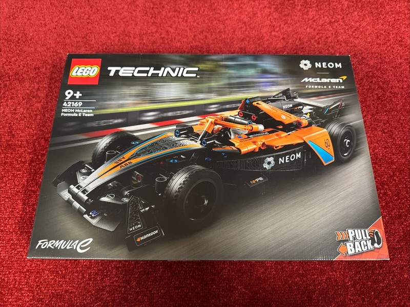 LEGO TECHNIC: Neom Mclaren Formula E Race (42169)9+sealed Scratch,crease&mark