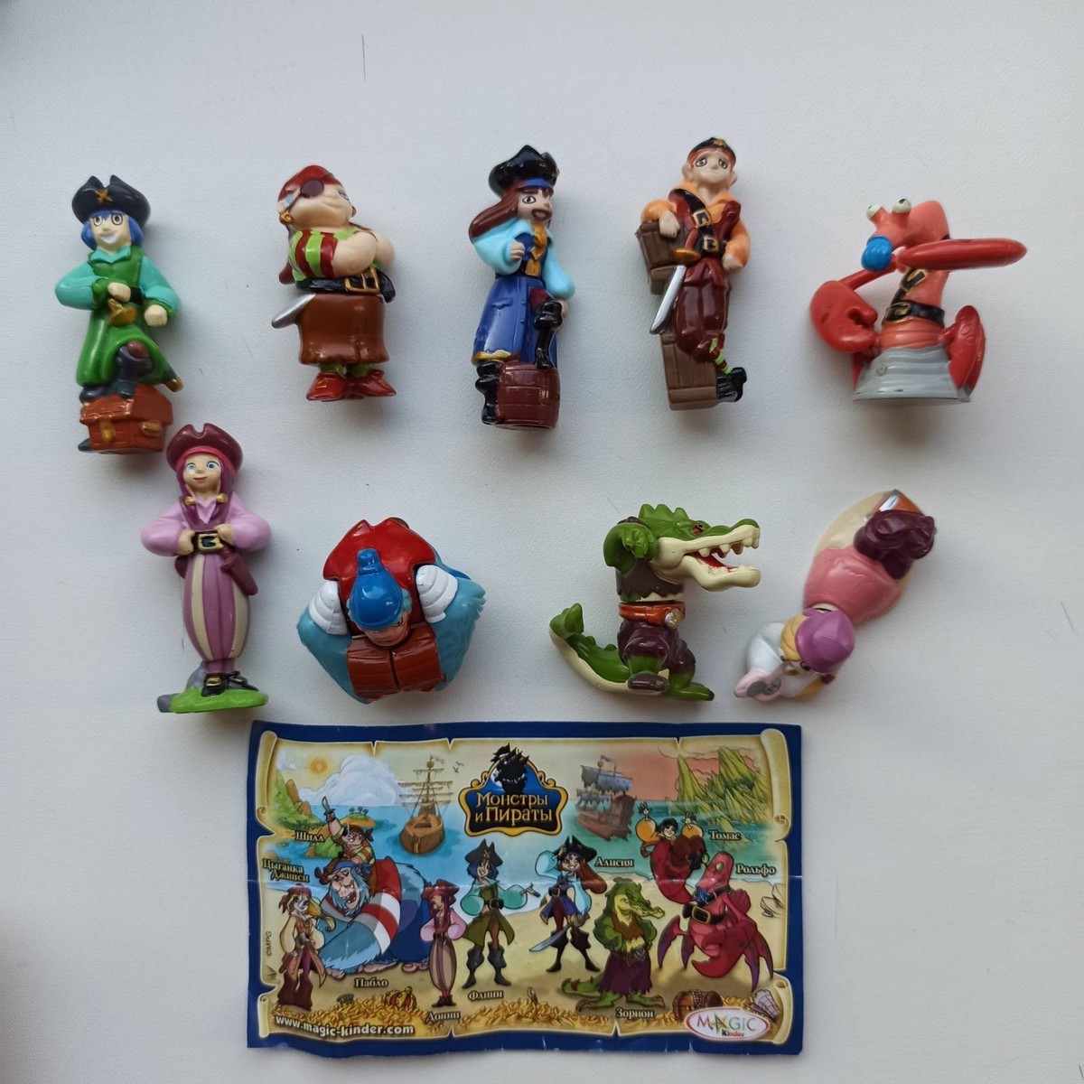 Monsters & Pirates, 2008, Kinder Surprise, Full set