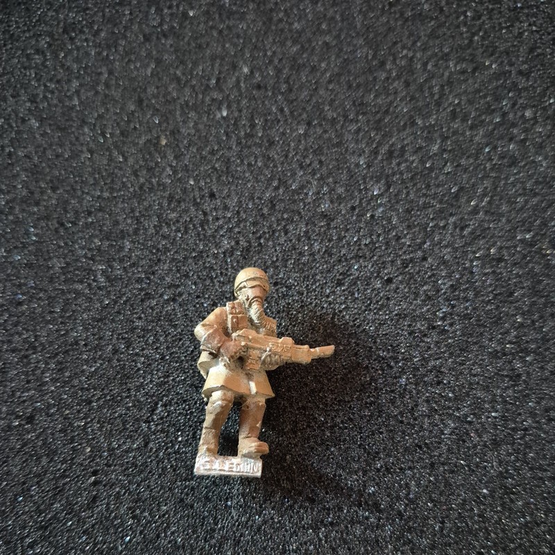 Warhammer 40k Imperial Guard Steel Legion Trooper - Metal