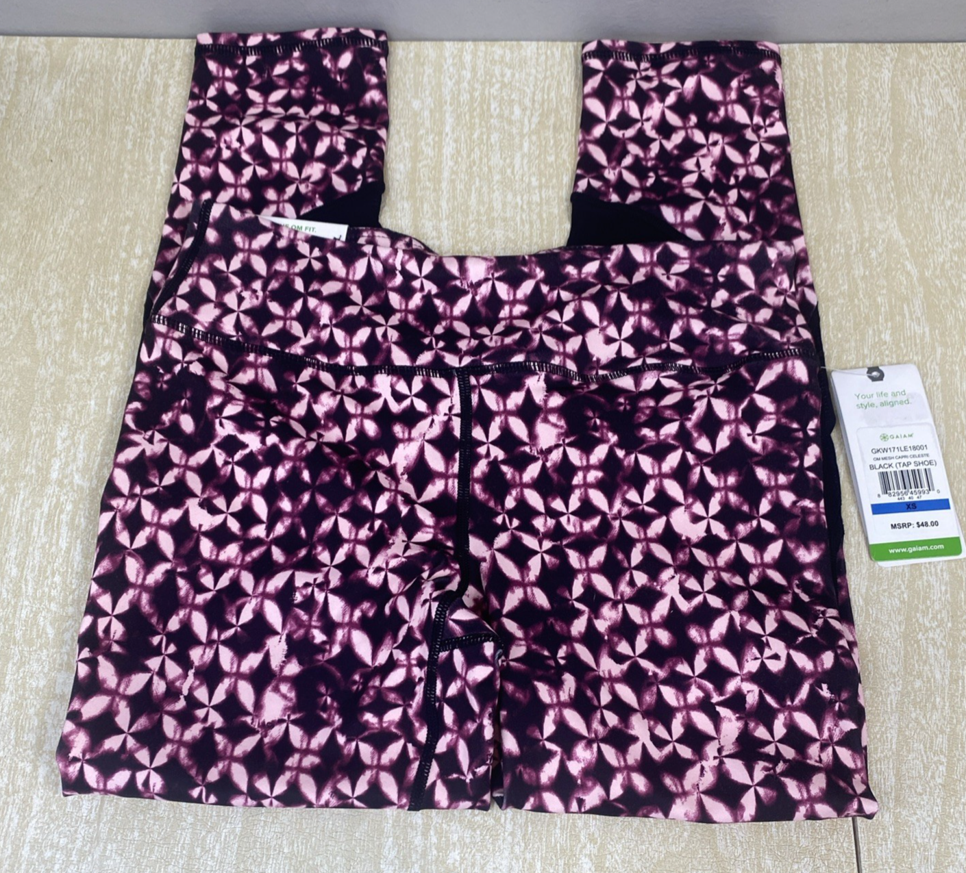 ALTRA Leggings GAIAM OM Yoga Capri nuovi con etichette vita stay put taglia XS