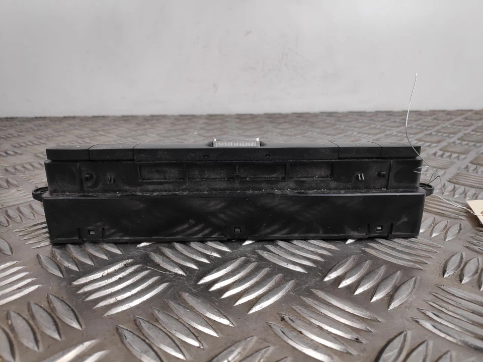 2018 MERCEDES SPRINTER B905 RADIO / CONTROL ESTÉREO A907 900 24 03 - Imagen 4 de 4