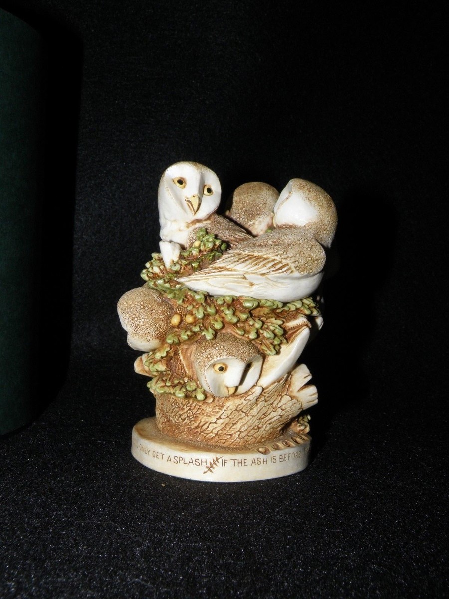 置物 Harmony Kingdom Frogberry Ivory 置物 Harmony Kingdom Frogberry Ivory HARMONY KINGDOM ZOOKEEPERS