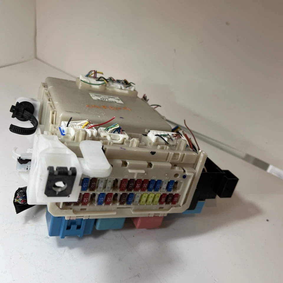 2009 TOYOTA RAV4 DASH CABIN FUSE BOX 82730-42400 OEM - Изображение 3 из 4