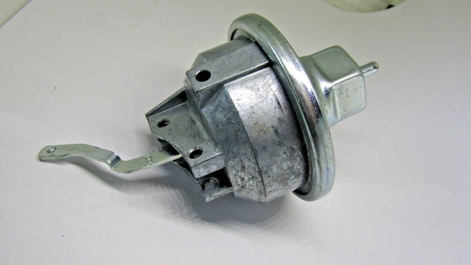 C64 FORD Distributor Vacuum Advance Control - Image 3 of 4