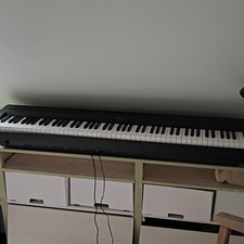 Yamaha P-45 Digitalpiano 88 Tasten Schwarz mi...