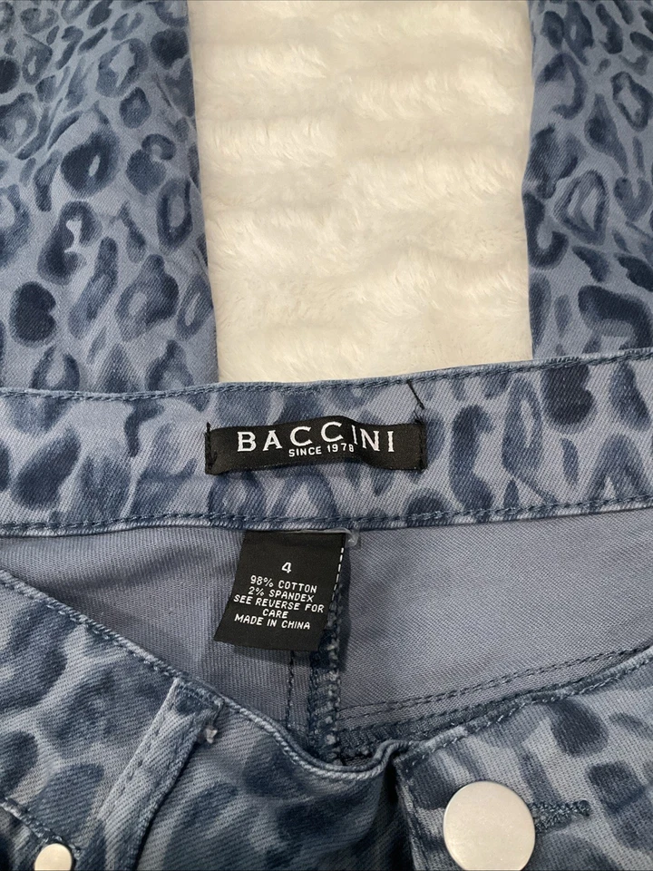 Pantalones de mezclilla para mujer Baccini con estampado de guepardo animal talla 4 pierna recta pantalones de elevación medianos Foto 3 de 4