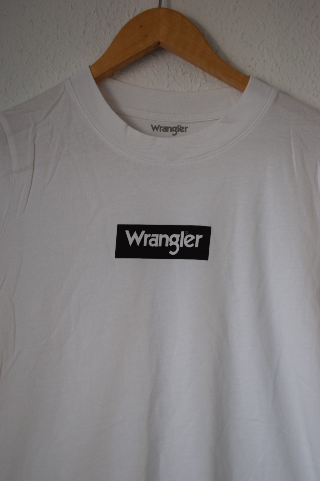 Wrangler Organic Cotton White Box Logo T-Shirt - Size S image 5