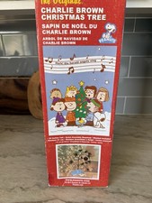 PEANUTS THE ORINGINAL CHARLIE BROWN CHRISTMAS 24" TREE 2011 698481