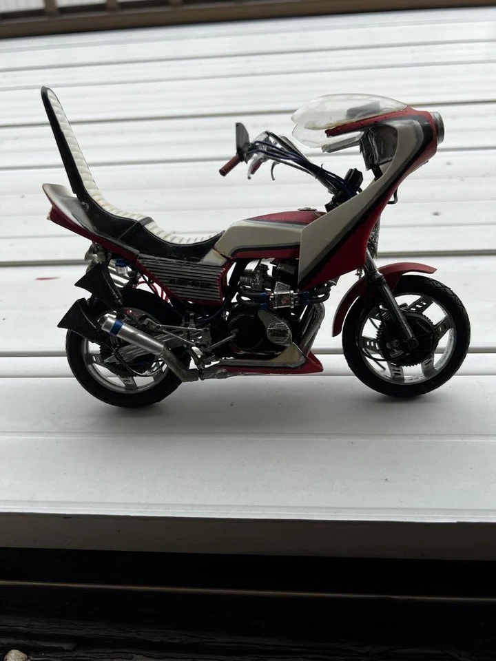 CBX400FF Doble Inborda Modelo 1/12 Foto 2 de 4