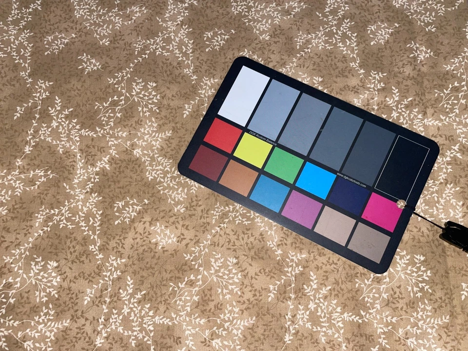 Tela de edredón de algodón tono sobre tono enredaderas ramas caqui tostado por 1/2 yarda tradiciones Foto 4 de 4